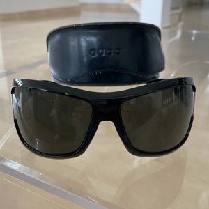 GUCCI SUNGLASSES WITH CASE